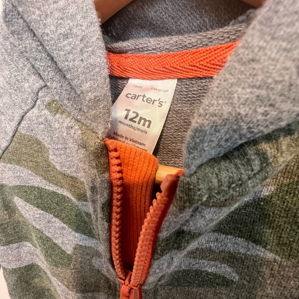 Carters Hooded Zip Up Camo Onesie size 12 month​​ - Picture 3 of 8